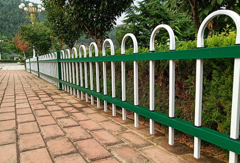 U型草坪護欄批發