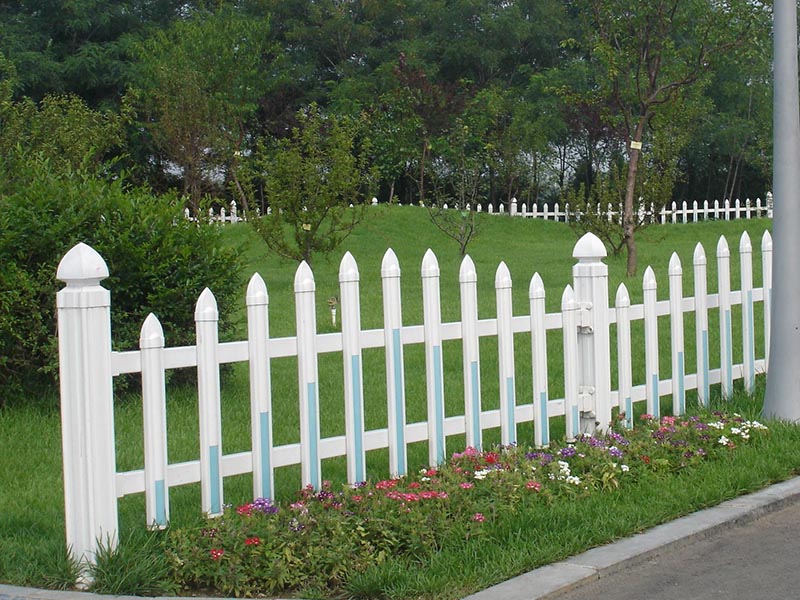 pvc草坪護(hù)欄規(guī)格