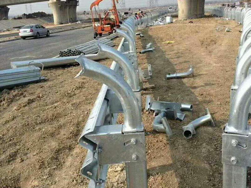 三波護(hù)欄板