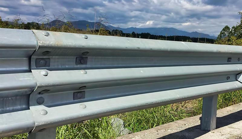 三波護(hù)欄板