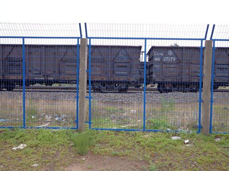 鐵路隔離網圖片