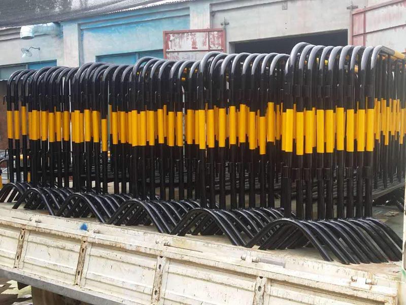 連云港江先生購買的移動鐵馬護欄