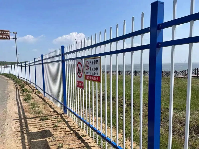 三橫杠鋅鋼護欄規格