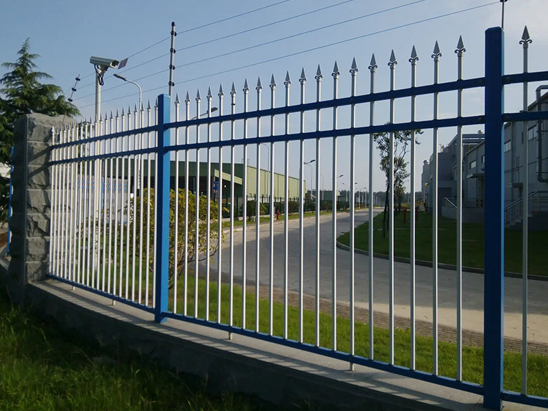 三橫杠鋅鋼護欄