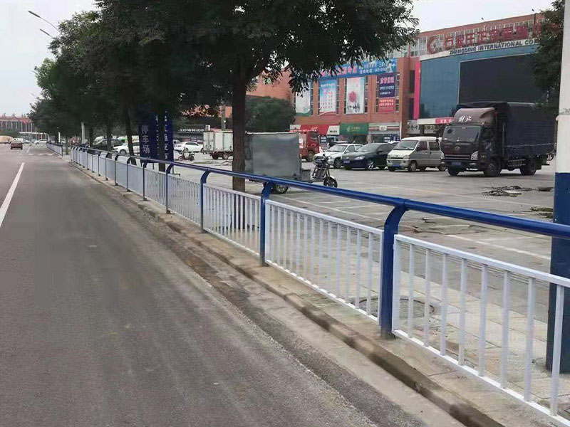 新型便道護(hù)欄規(guī)格